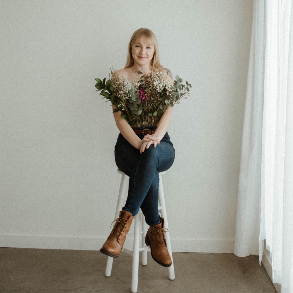 Meet your Posher, Danielle